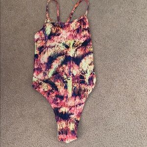 JOLYN PERRY ONESIE // 32